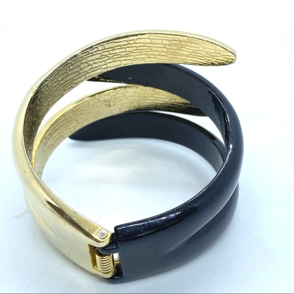 Vintage Gold and Black Hinged Bracelet - Picture 3 of 5